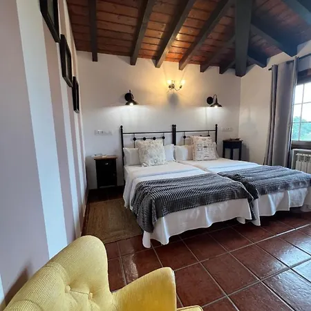 Gæstehus La Vieja Escuela 3*