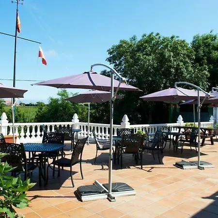 La Vieja Escuela 3* La Revilla