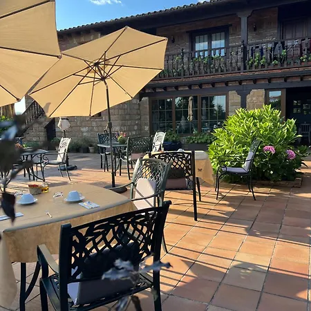 La Vieja Escuela La Revilla