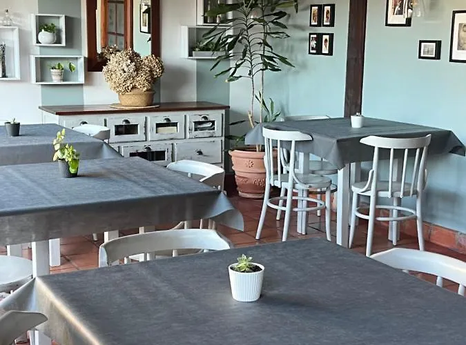 Posada La Vieja Escuela 3*