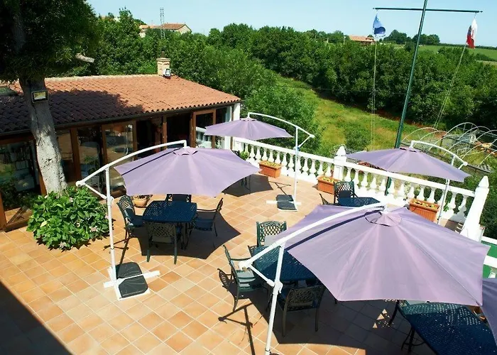 Posada La Vieja Escuela 3* La Revilla (San Vicente de la Barquera)