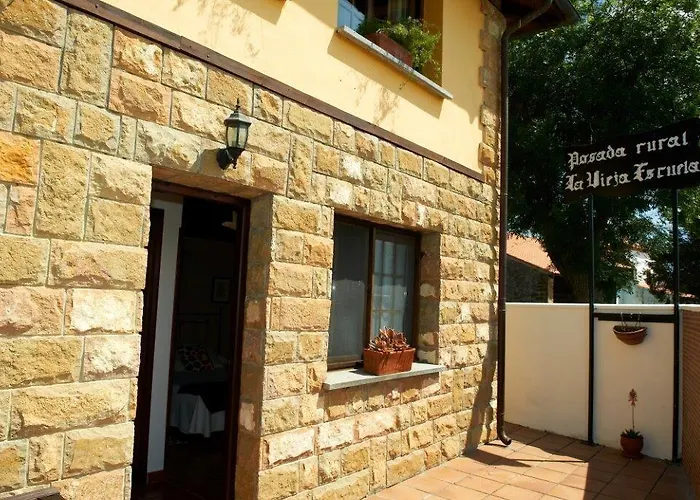 Guest house Posada La Vieja Escuela La Revilla (San Vicente de la Barquera)